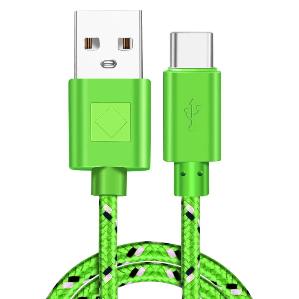 Câble USB-C vert tressé en nylon avec connecteurs USB-A vers USB-C, conçu pour la charge rapide 2.4A et le transfert de données – compatible console RÉTRONIC et appareils Android/iPad.