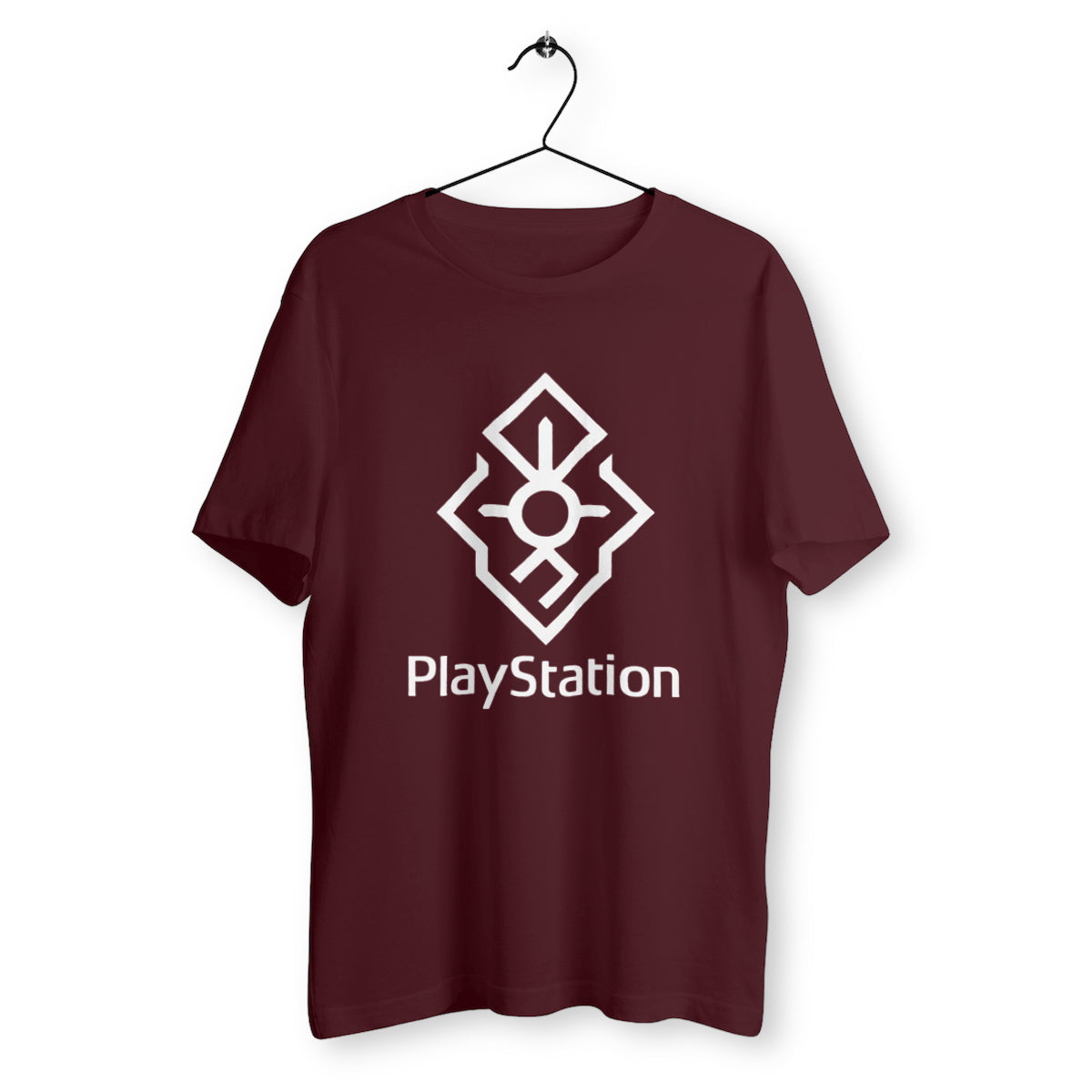T-shirt bordeaux suspendu sur cintre avec logo mystique blanc inspiré de PlayStation, design géométrique ésotérique, coupe unisexe.