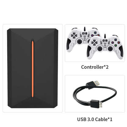 Image des accessoires inclus avec la console disque dur Plug-and-Play de 500Go pour PC Windows : boîtier HDD design noir avec ligne orange, deux manettes blanches sans fil (style PS avec dongles USB), et un câble USB 3.0 pour connexion haute vitesse. Idéal pour plus de 3700 jeux préinstallés et 15 émulateurs rétro (PS1 à PS4, Wii, GameCube, N64, Dreamcast, etc.). Branchez directement sur votre ordinateur Windows 8.1+ pour un gaming instantané sans installation. 

